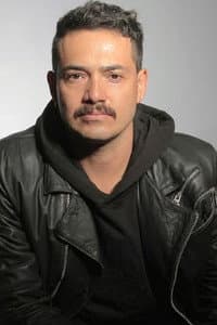 Julián Mora in Rosario Tijeras