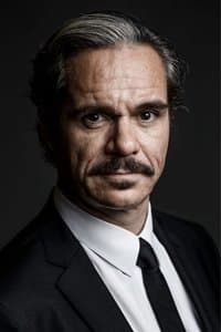 Tony Dalton in Violanchelo
