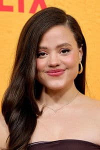 Sarah Jeffery in Descendants 2: Emojified