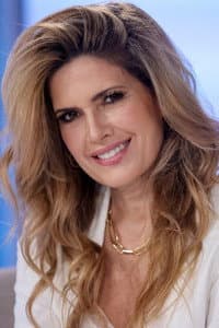 Isabel Macedo in Gigantes de Valdés