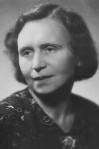 Magda Kopřivová in Daleko od stromu