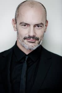 Jérôme Pradon in Simon Sez