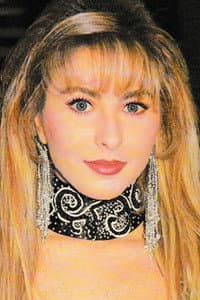 Sibel Barış in Ölesiye Sevmek