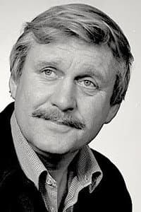 Sverre Holm in Olsenbanden for full musikk