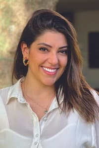 Camila Telles in MST - Terra Prometida