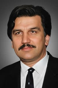 Ahmet Tarık Tekçe in Memiş Haydutlar Arasında