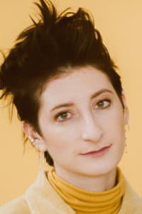 Dahlya Glick in Psycho Therapy