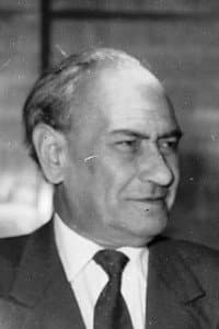 Sándor Kőmíves in Fűre lépni szabad