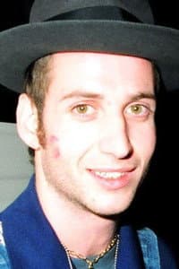 Stone Gossard in Temple Of The Dog