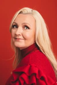 Mari Perankoski in Kummeli esittää: Kontio & Parmas