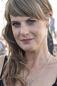 Isolde Lasoen in Hi My Name Is Jonny Polonsky