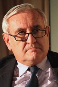 Jean-Pierre Raffarin in François Fillon, l'homme qui ne pouvait pas être président