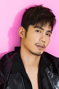 JC Chee in COME & GO カム・アンド・ゴー