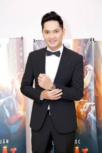 Minh Luân in Lộ Mặt
