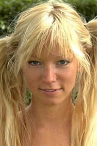 Felicia Brottom in Svar med foto