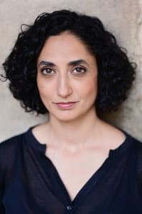 Ariella Hirshfeld in Ein nasser Hund