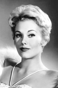 Kim Novak in The Amorous Adventures of Moll Flanders