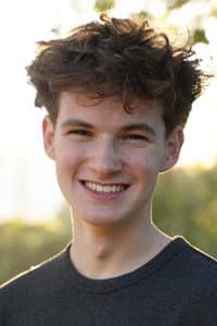 Jason Maybaum in Disney Channel: Holidays Unwrapped