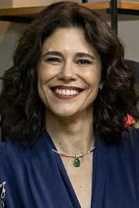 Juliana Martins in Tiro Certo - Rio em Chamas