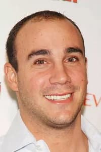Zach Cohen in David & Kamal