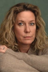 Anna Crilly in Shelter