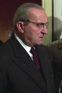 Enzo Mondino in Yellow: Le Cugine