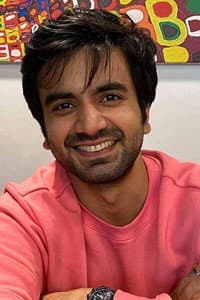 Ayush Mehra in Phone Call