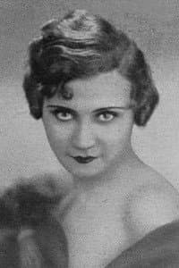 Janie Marèse in Les Quatre Jambes