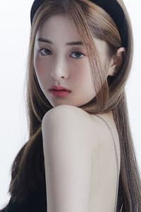 HUH YUNJIN in LE SSERAFIM 2023 SEASON'S GREETINGS