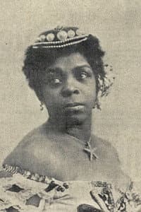 Arabella Fields in Baroud