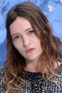 Christa Théret in Renoir