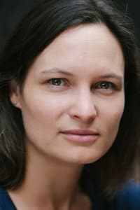 Chloe Schwank in Sarah Sloane: The Rash