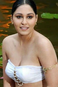 Pooja Chopra in Jeevan Bheema Yojana