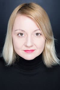Alina Berzunțeanu in Monștri.