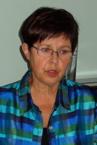 Elżbieta Goetel in Drzwi w murze