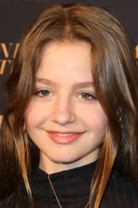 Flora Thiemann in Sunburned
