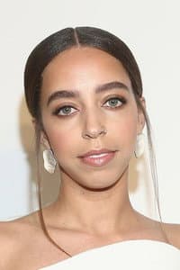 Hayley Law in Echo Boomers