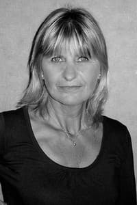 Mirella Pascual in Whisky