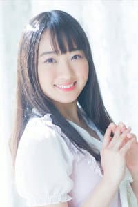Yukina Tsutsumi in 無能なナナ
