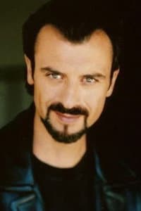 Juan Chioran in Apples and Oranges