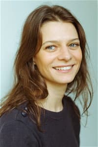 Anna Cervinka in Je ne suis pas un héros