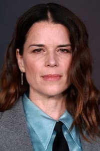 Neve Campbell in Blind Horizon