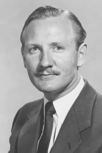 Leslie Phillips in A Weekend with Lulu