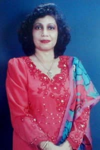 Julie Faridah in Mekanik
