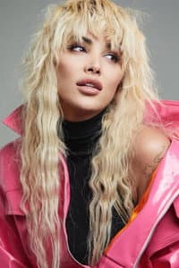 Daniela Santiago in Todos los caminos