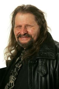 Bruce Glover in Stunts