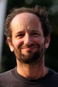 Carlos Reygadas in En ningún lugar, Don Luis Buñuel
