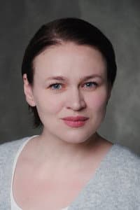 Yuliya Polynskaya in Чувства Анны