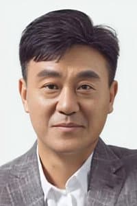 He Bing in 话剧茶馆 北京人艺建院70周年演出版