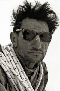 Anderl Heckmair in Im Schatten des Karakorum